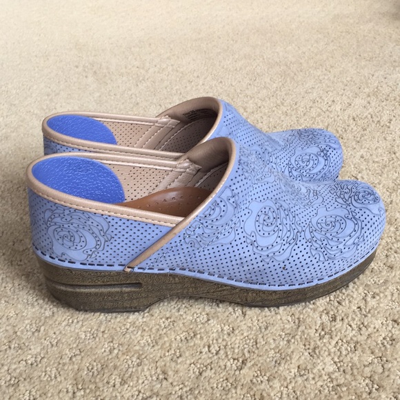 dansko metallic floral nubuck